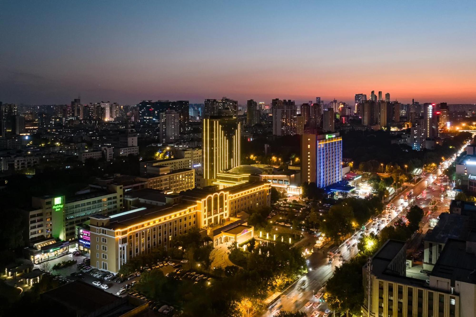 Holiday Inn Express Zhengzhou Zhongzhou By Ihg Exterior photo