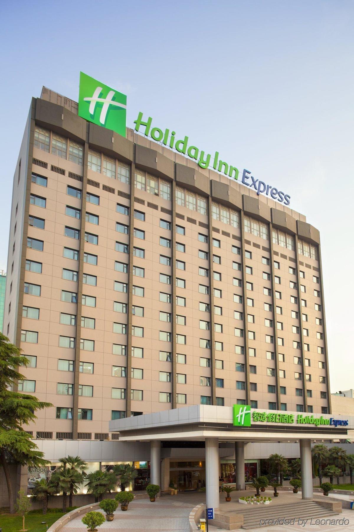 Holiday Inn Express Zhengzhou Zhongzhou By Ihg Exterior photo