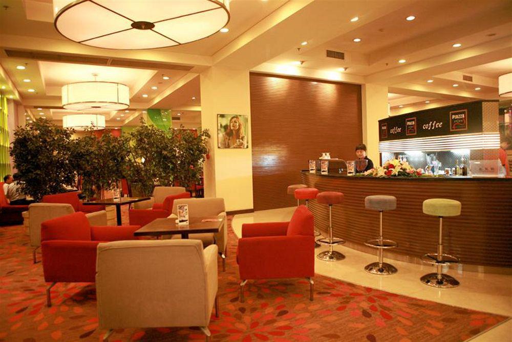 Holiday Inn Express Zhengzhou Zhongzhou By Ihg Restaurant photo
